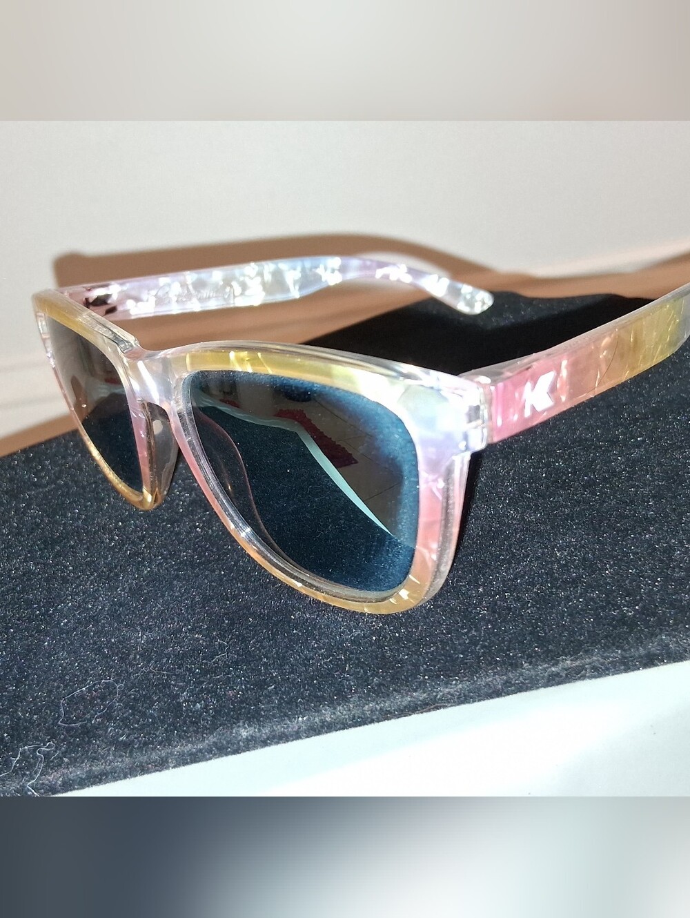 BNWOT Knockaround Rainbow Sno-Cone Premiums Womens Sunglasses